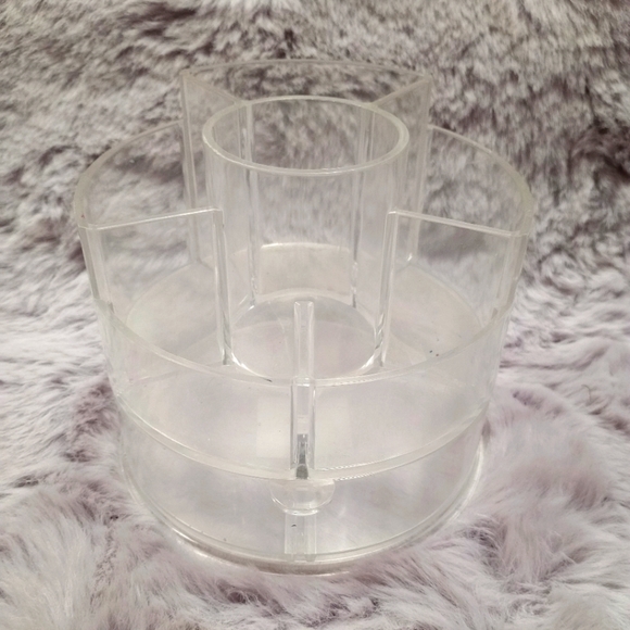 Clear acrylic cosmetic or pencil storage container - Picture 1 of 3